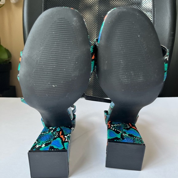 Beautiful Faux Snake Skin Heels - Picture 5 of 5